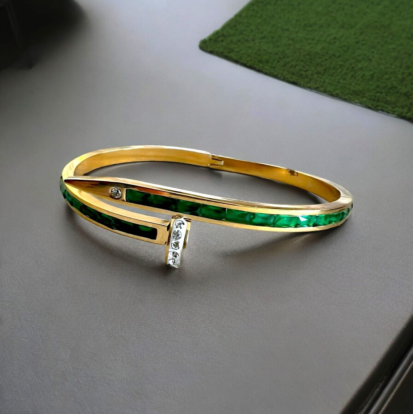 Emerald Cartier Bracelet