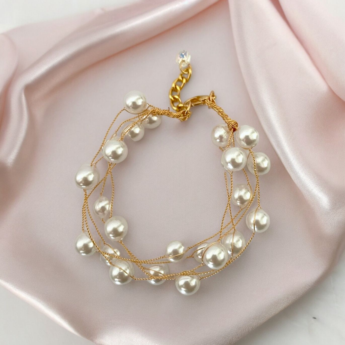 Twinkling Pearl Bracelet