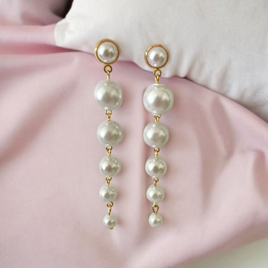 Pearl Dangling Earrings